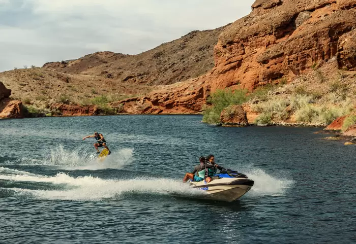 Sea-Doo Wake PRO 230